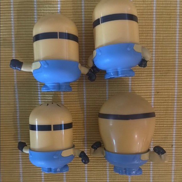Minions Figurine Set of four with removeable parts. - Picture 2 of 3